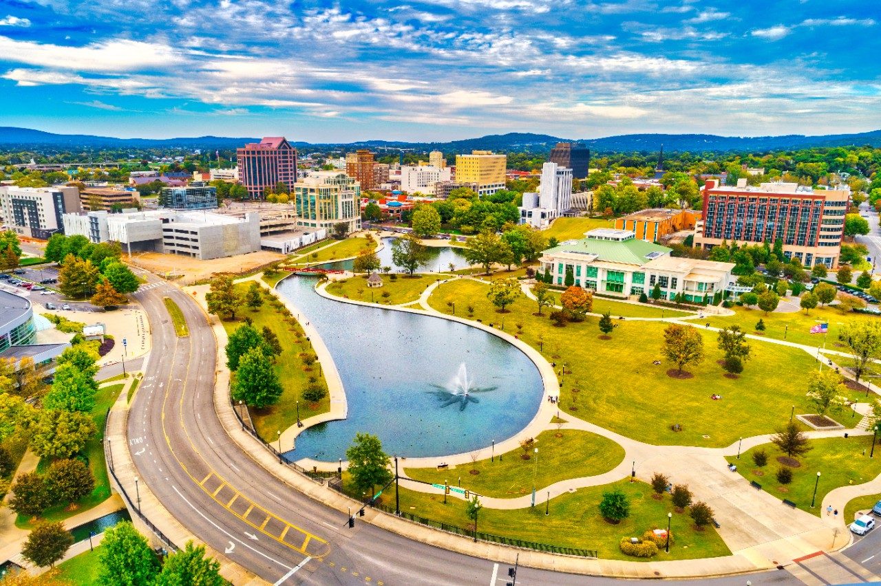 huntsville alabama at night